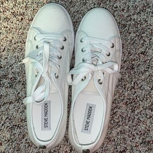 never worn steve maddens